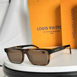 Picture of Louis Vuitton Sunglasses _SKUfw74907721fw